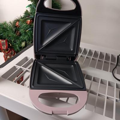 AIR POPCORN POPPER, LARGE BOWL, WAFFLE MAKER AND MY MINI SANDWICH MAKER