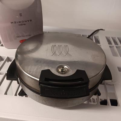 AIR POPCORN POPPER, LARGE BOWL, WAFFLE MAKER AND MY MINI SANDWICH MAKER