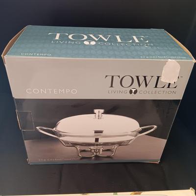 TOWLE 2.5 QUART COVERED WARMER AND A SPODE STAFFORD FLOWERS SERVING DISH