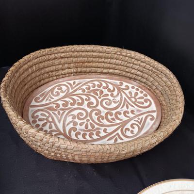 VILLEROY & BOCH DINNER & SALAD PLATES (4 EA), BREAD WARMER AMD MORE