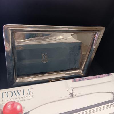 TOWLE OBLONG WARMER AND A SERVING PLATTER