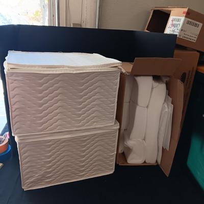 CHINA/CRYSTAL STORAGE CONTAINERS AND PACKING CLOTH