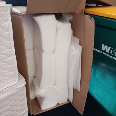 CHINA/CRYSTAL STORAGE CONTAINERS AND PACKING CLOTH