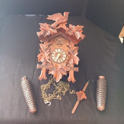 ORIGINAL BLACK FOREST CUCKOO CLOCK MADE IN GERMANY