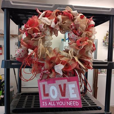 CHRISTMAS DECORATIONS & TREE STAND PLUS A VALENTINES WREATH