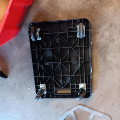 PLASTIC FURNITURE MOVER & A FOLDING MAGNA CART