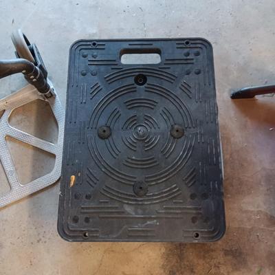 PLASTIC FURNITURE MOVER & A FOLDING MAGNA CART