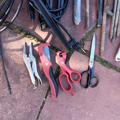 EVERYTHING NEEDED FOR A DRIP WATERING SYSTEM