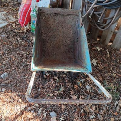 GARDEN CART, BAG OF FERTILIZER, TOPSOIL AND BARK (HOSE NOT INCLUDED)