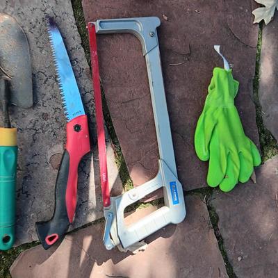 GARDENING TOOLS AND STOOL