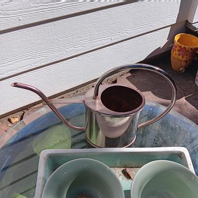 LARGE FLOWER POT WITH GLASS TOP AND FLOWER POTS