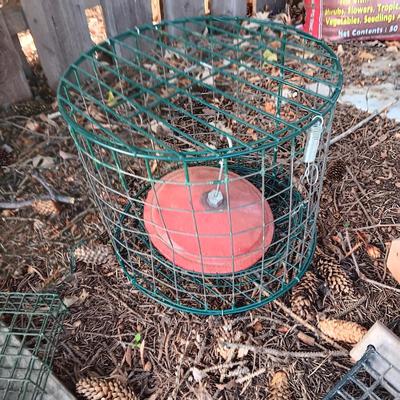 VARIOUS BIRD FEEDERS