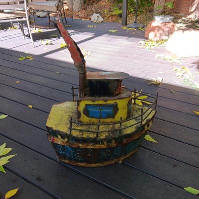 METAL TUG BOAT YARD ART