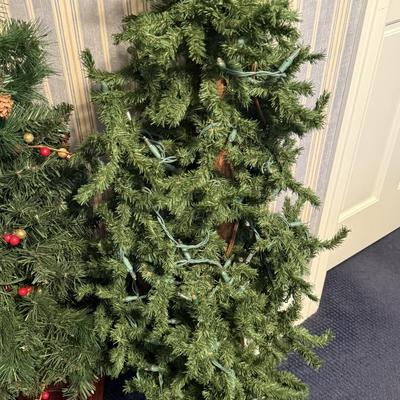 Sale Photo Thumbnail #394: UP1-Christmas Trees
