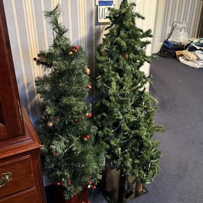 Sale Photo Thumbnail #392: UP1-Christmas Trees