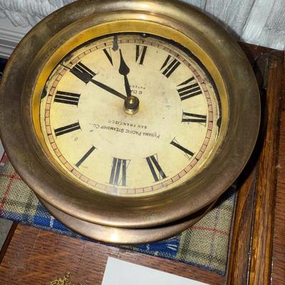 Sale Photo Thumbnail #481: UP22-Clock and whistle + extras