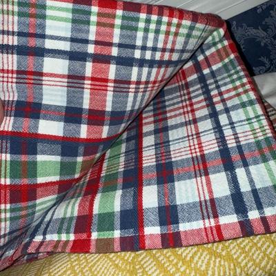 Sale Photo Thumbnail #499: UP26-various linens