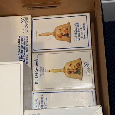 Sale Photo Thumbnail #518: UP31-box of miscellaneous collectibles