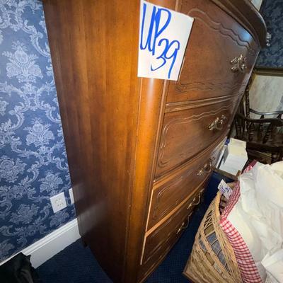 Sale Photo Thumbnail #549: UP39-Dresser
