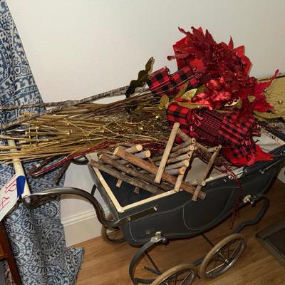 Sale Photo Thumbnail #553: UP41-antique buggy with fake flowers