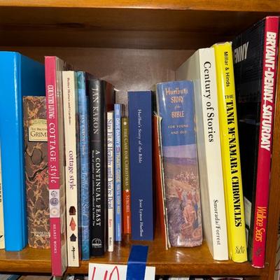 Sale Photo Thumbnail #567: UP45-Books