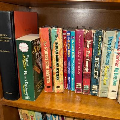 Sale Photo Thumbnail #571: UP46-Books