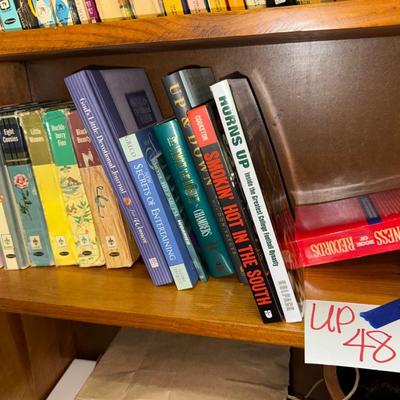 Sale Photo Thumbnail #577: UP48-Books and Cards