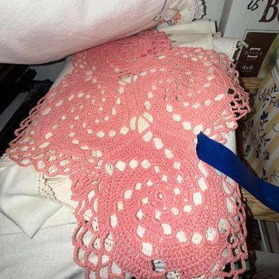 Sale Photo Thumbnail #673: UP86-linens plus miscellaneous