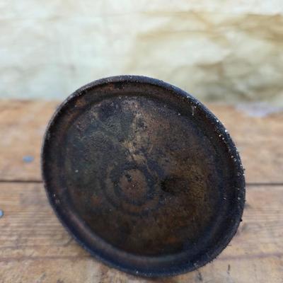 Three vintage metal oil cans with spouts and a metal tray