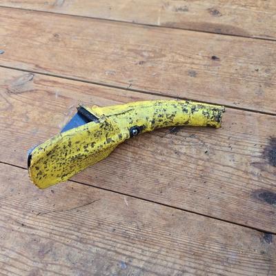 Vintage Behrens mfg. metal craftsman funnel - vintage American Parts company galvanized oil can with bendable spout - with pouring spout