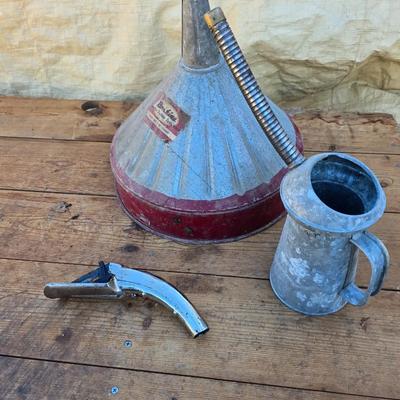 Vintage Brookins service station 8 Qt. metal funnel with metal oil can and a spout