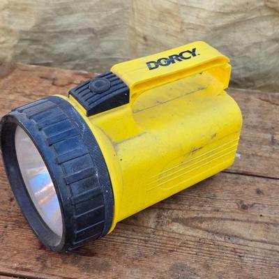 Variety of flashlights - including nice black mag lite