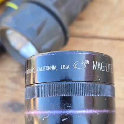 Variety of flashlights - including nice black mag lite