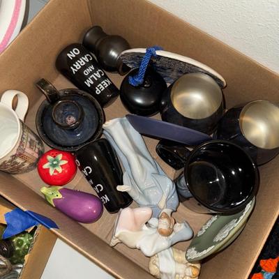 Sale Photo Thumbnail #722: UP99-miscellaneous lot – see photos
