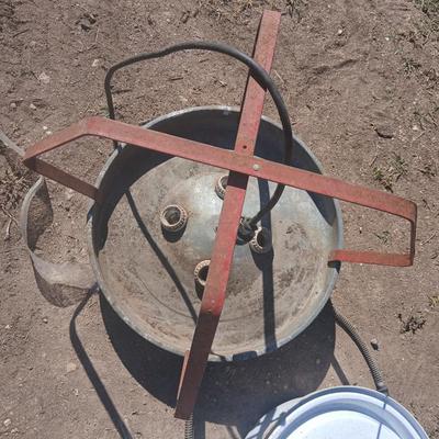 Warner livestock / poultry water heater with two heated water bowls