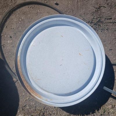 Warner livestock / poultry water heater with two heated water bowls