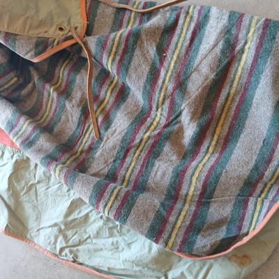 Vintage Troy Mills Inc. wool lined horse blanket - winter blanket for horse US Military