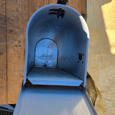 Post mount and wall mount mail boxes