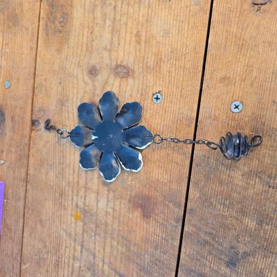 Patio decorations - Dragonflies - Butterfly - vases - Relax - and more