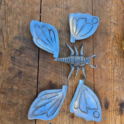 Patio decorations - Dragonflies - Butterfly - vases - Relax - and more