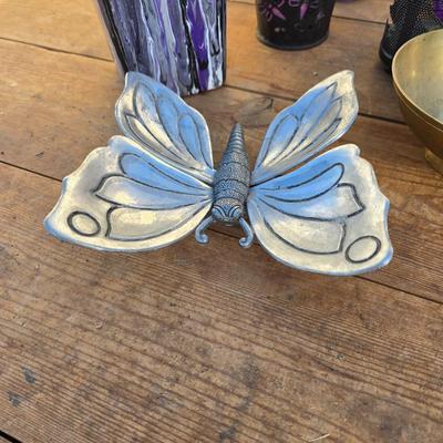 Patio decorations - Dragonflies - Butterfly - vases - Relax - and more