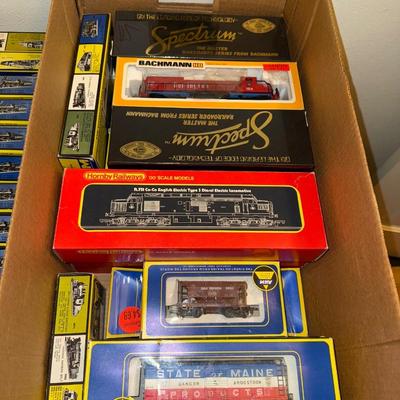 Sale Photo Thumbnail #730: UP102-box of train cars