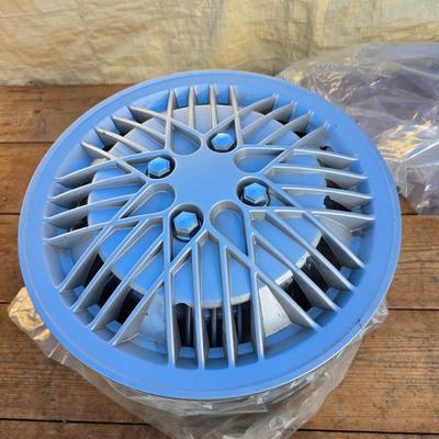 Four Pontiac Grand Am Plastic hubcap wheel covers 14"