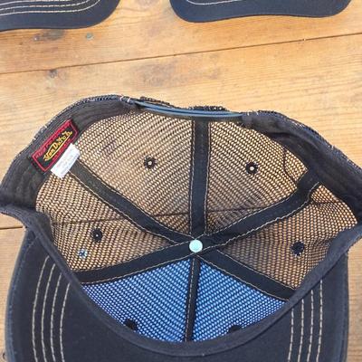 Three Von Dutch brand hats three Black with red stitching - Trucker caps