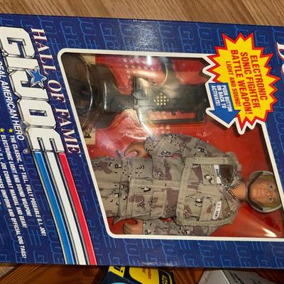 Sale Photo Thumbnail #748: UP108-large lot of toys and collectibles