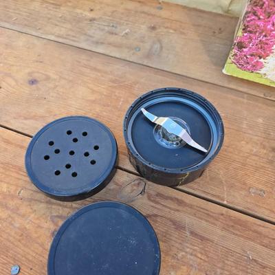 Vintage kitchen small appliances - Kitchen magic grinder - Rival shredder with extra blades- and a small blender