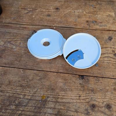 Vintage kitchen small appliances - Kitchen magic grinder - Rival shredder with extra blades- and a small blender