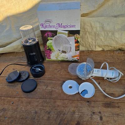 Vintage kitchen small appliances - Kitchen magic grinder - Rival shredder with extra blades- and a small blender