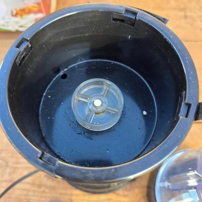 Vintage kitchen small appliances - Kitchen magic grinder - Rival shredder with extra blades- and a small blender