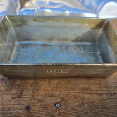 Cake mold pans - Dog -Dinosaur - Bear - Clown - and a heart